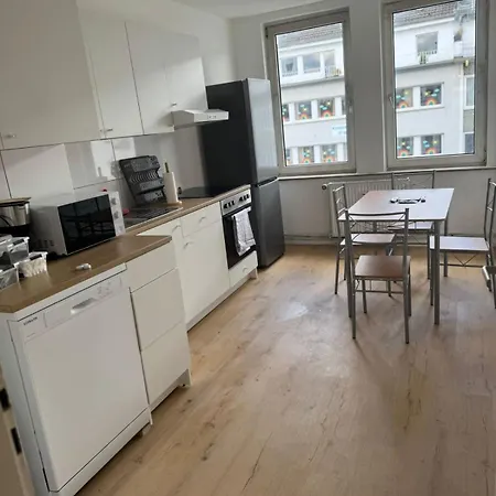 Zentrale Monteurwohnung Hindenburgstrasse Mg Direkt An Der Einkaufsgalerie Appartement