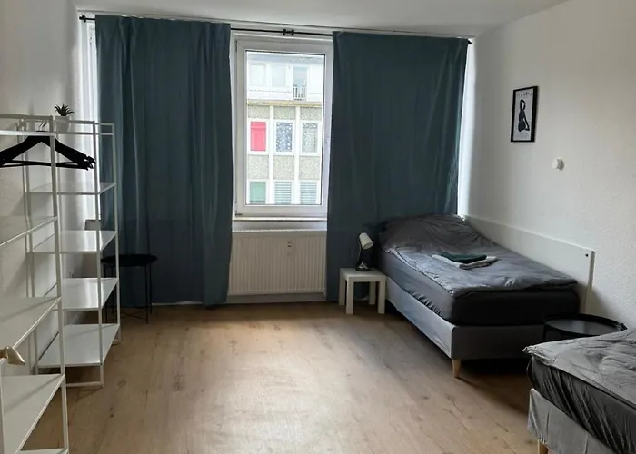 Zentrale Monteurwohnung Hindenburgstrasse Mg Direkt An Der Einkaufsgalerie Mönchengladbach
