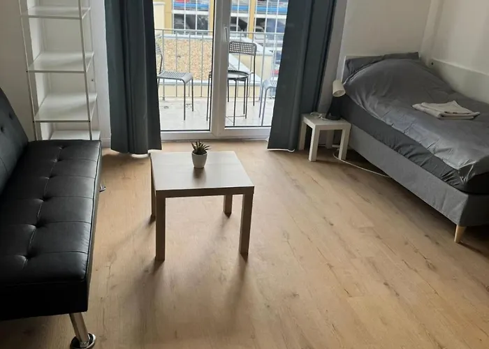 Zentrale Monteurwohnung Hindenburgstrasse Mg Direkt An Der Einkaufsgalerie